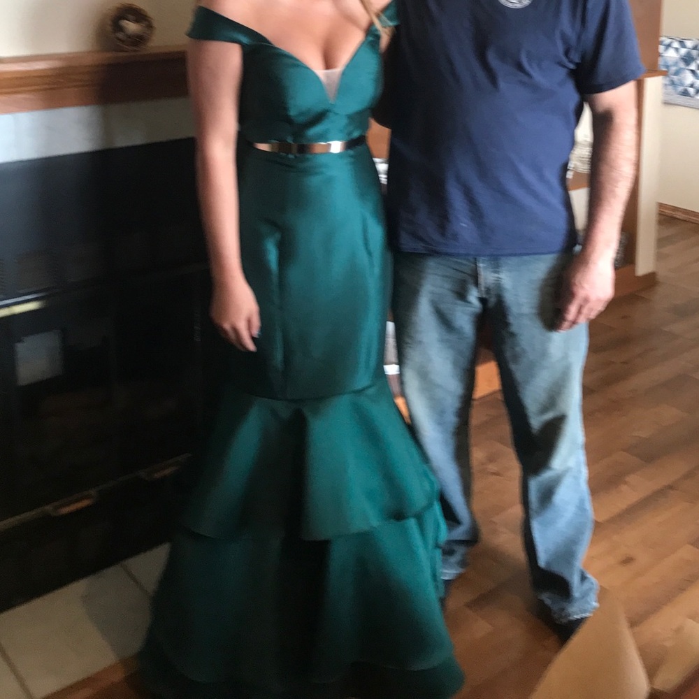 Emerald green prom dress
